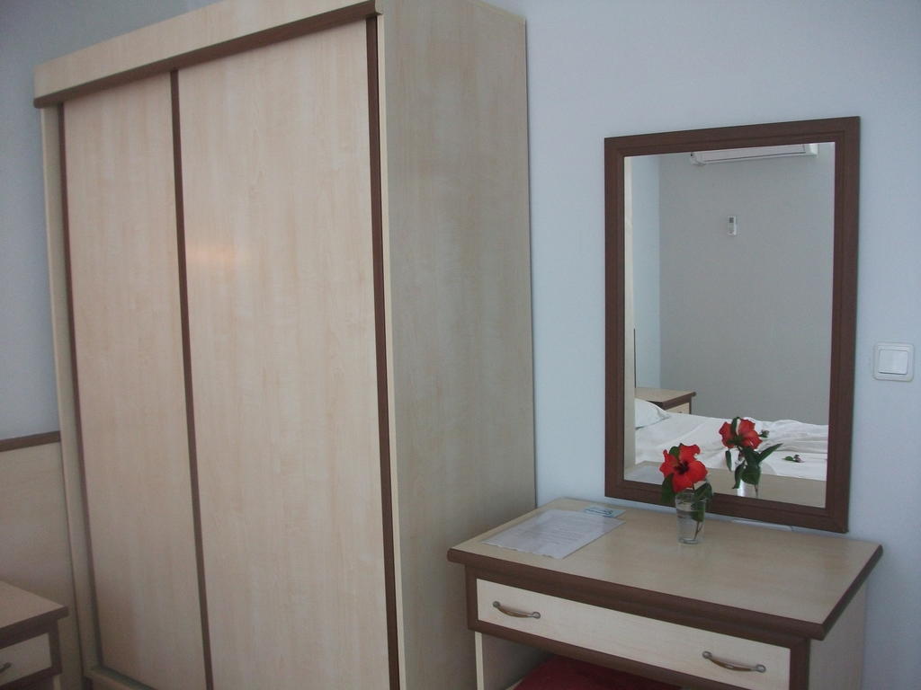 Delphin Hotel Side Bilik gambar