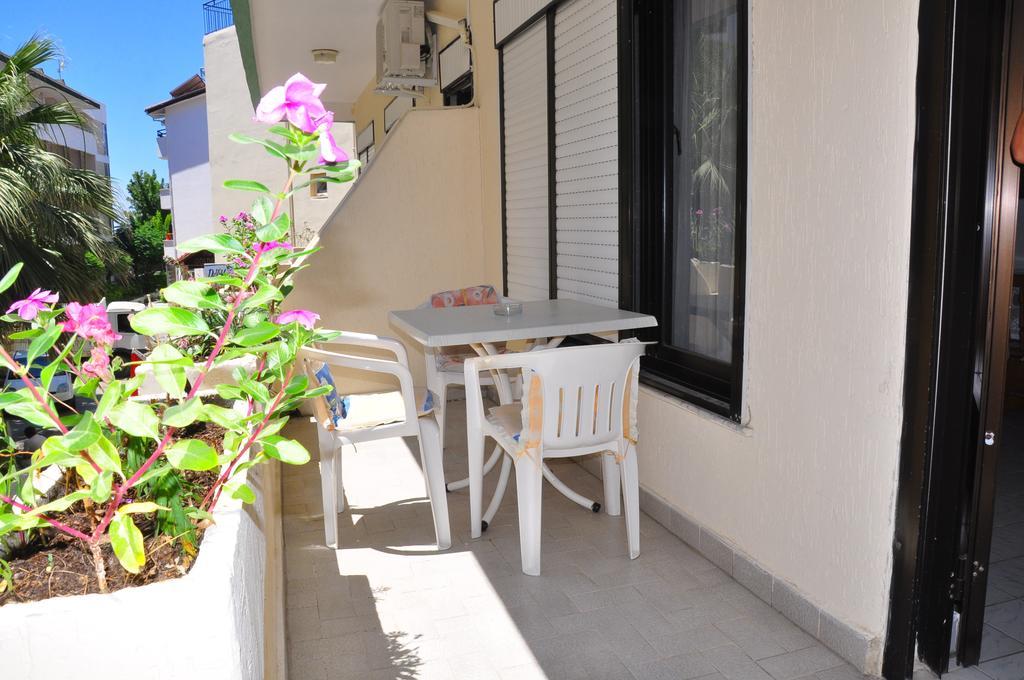 Delphin Hotel Side Luaran gambar